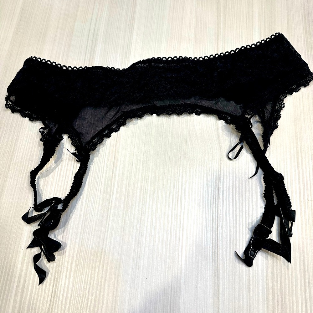 Jacob Black Lace Garter Belt, Size: M